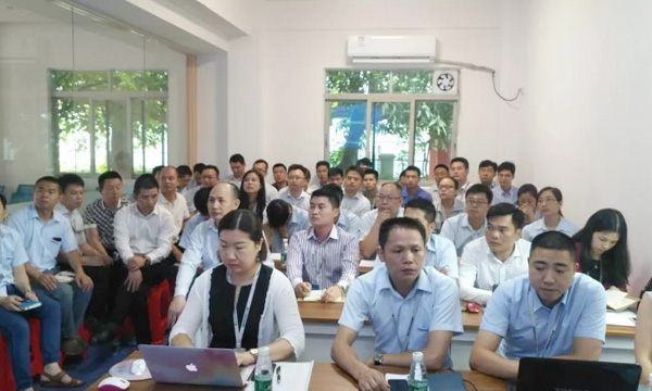 聚焦目的，，，全力以赴——2018年99499威尼斯年中聚会圆满举行